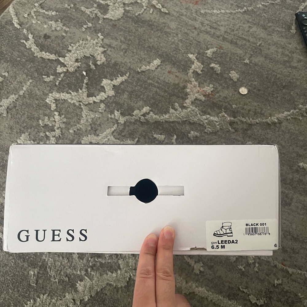 Boots Guess - Picture 4 of 8